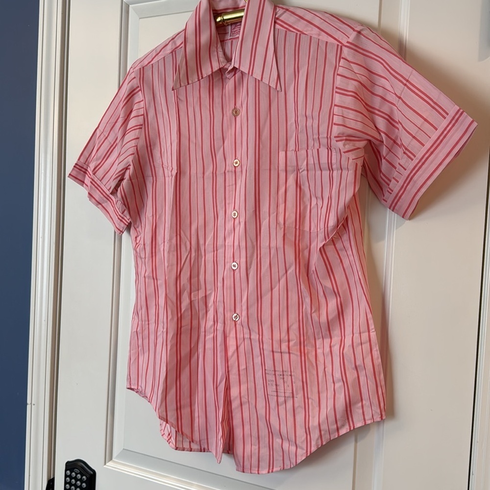 VINTAGE PINK SHORT SLEEVE BUTTON-UP SHIRT - HAMPSHIRE HOUSE BY VAN HEUSEN -
